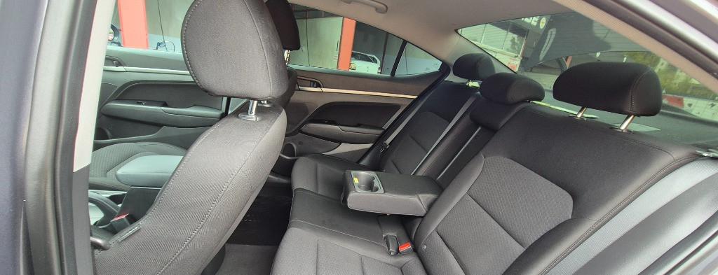 Hyundai Elantra Exclusiv 15 590 eur