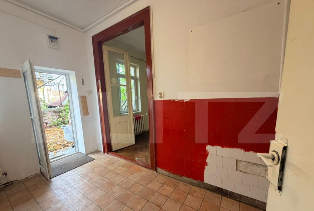 Apartament 1 camera 32 29 mp curte comuna zona Gruia