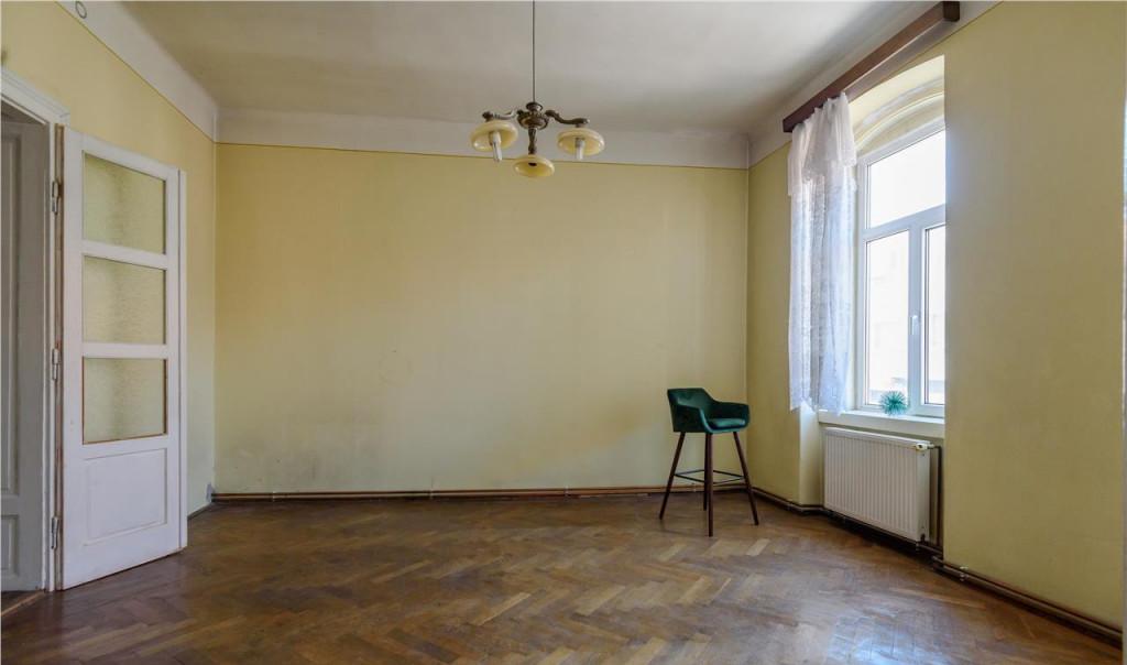 Nivel in vila curte deosebita priveliste Central Brasov