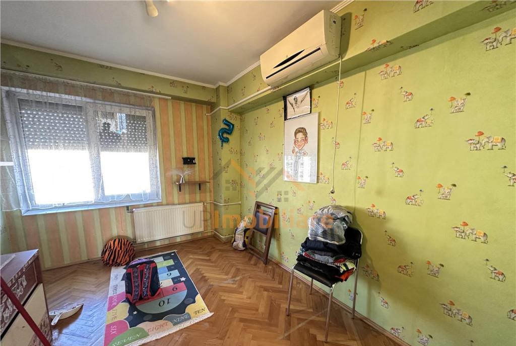 Apartament 4 camere 2 bai tip D zona rogerius oradea
