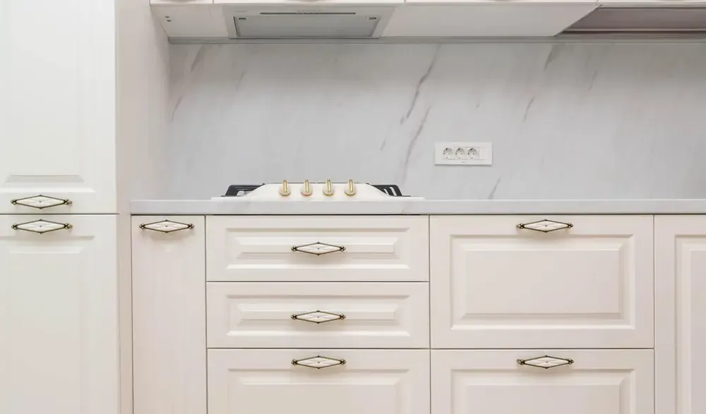 Manere si butoni pentru mobilierul tau