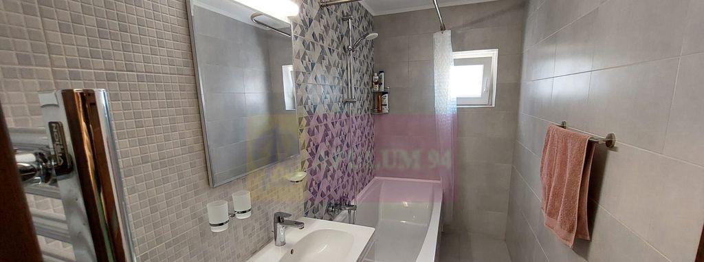 Vanzare apartament de 4 camere in zona bd Unirii Casa Pop