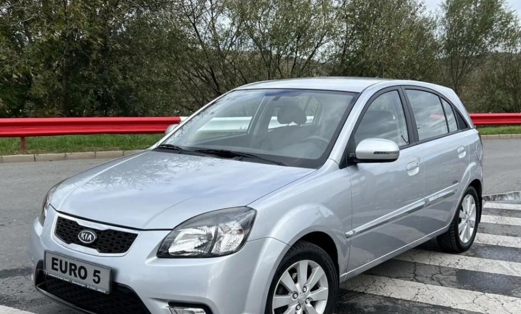 Kia Rio 1 4 Vision 2010 impecabila 4 500 eur