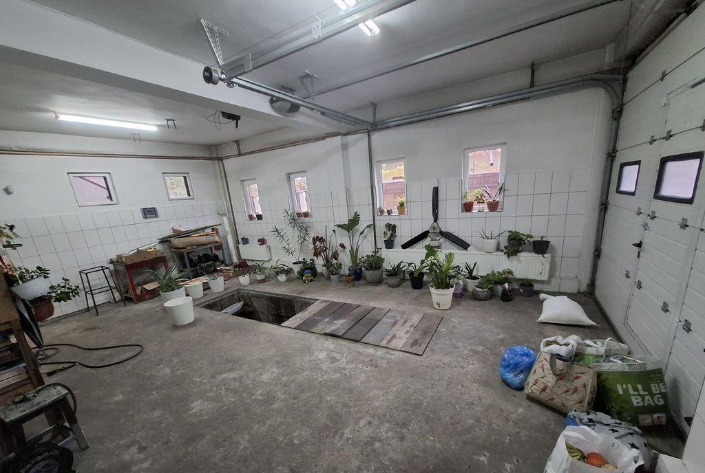 Casa 300mp utili teren 550mp Sector 4 Luica Giurgiului