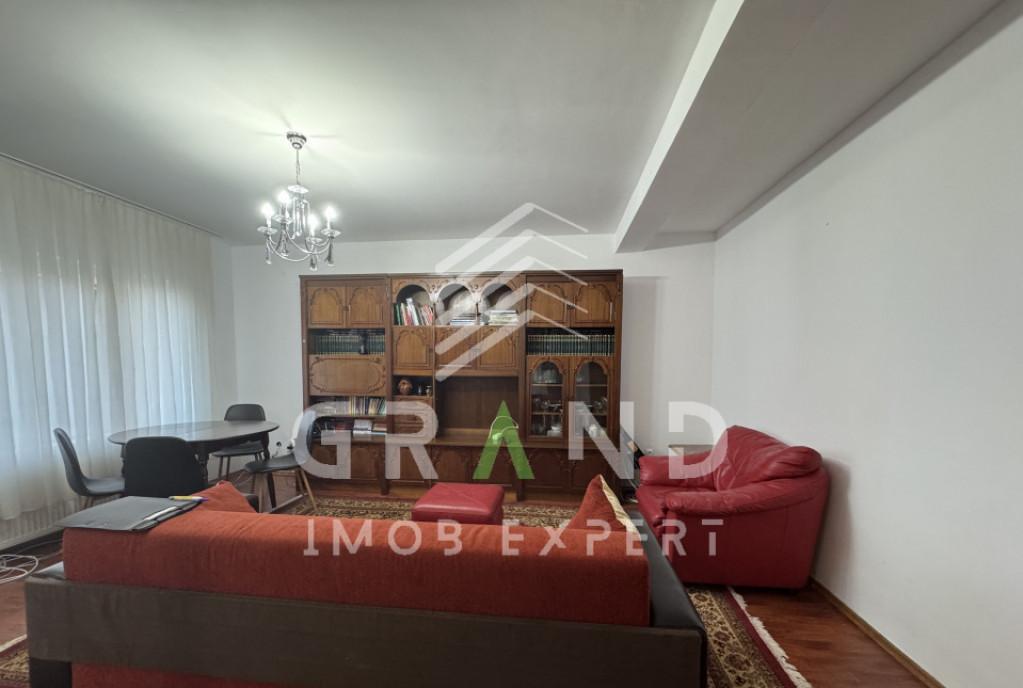 Casa insiruita 110 mp 4 Camere curte comuna parcare