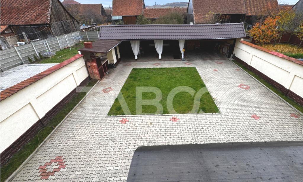 Casa cu 5 camere teren 500 mp cu panouri solare