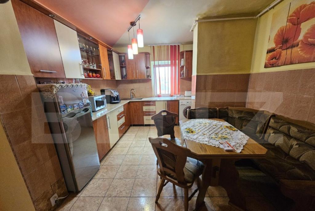 Apartament de 2 camere decomandat 49mp etaj intermediar zon