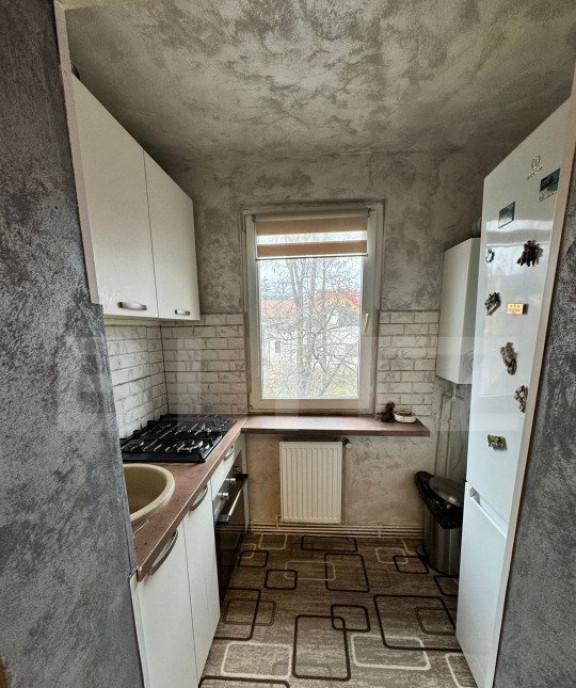 Apartament 2 camere 36 mp zona Podul De Fier