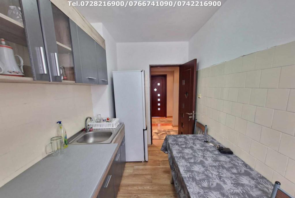 Inchiriere apartament 4 camere situat in Targu Jiu Str