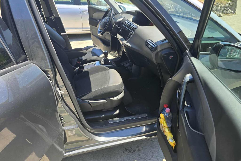 Citroen c4 grand picasso 2017 7 000 eur