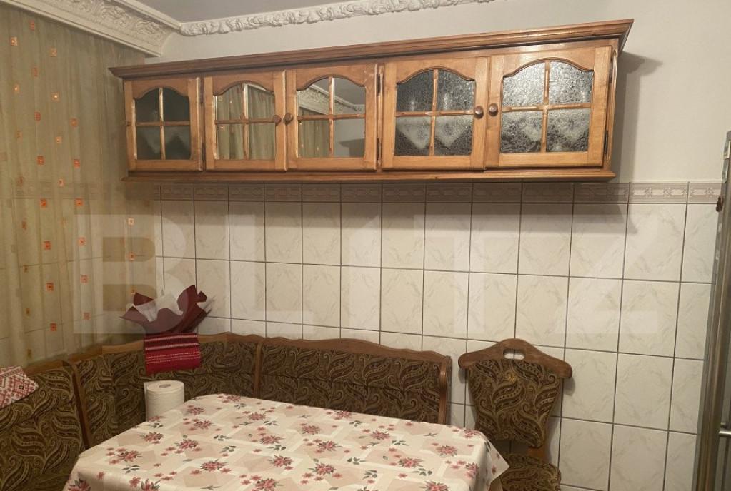 Casa de vanzare cu 7 camere 480 mp zona Bd Bucovina