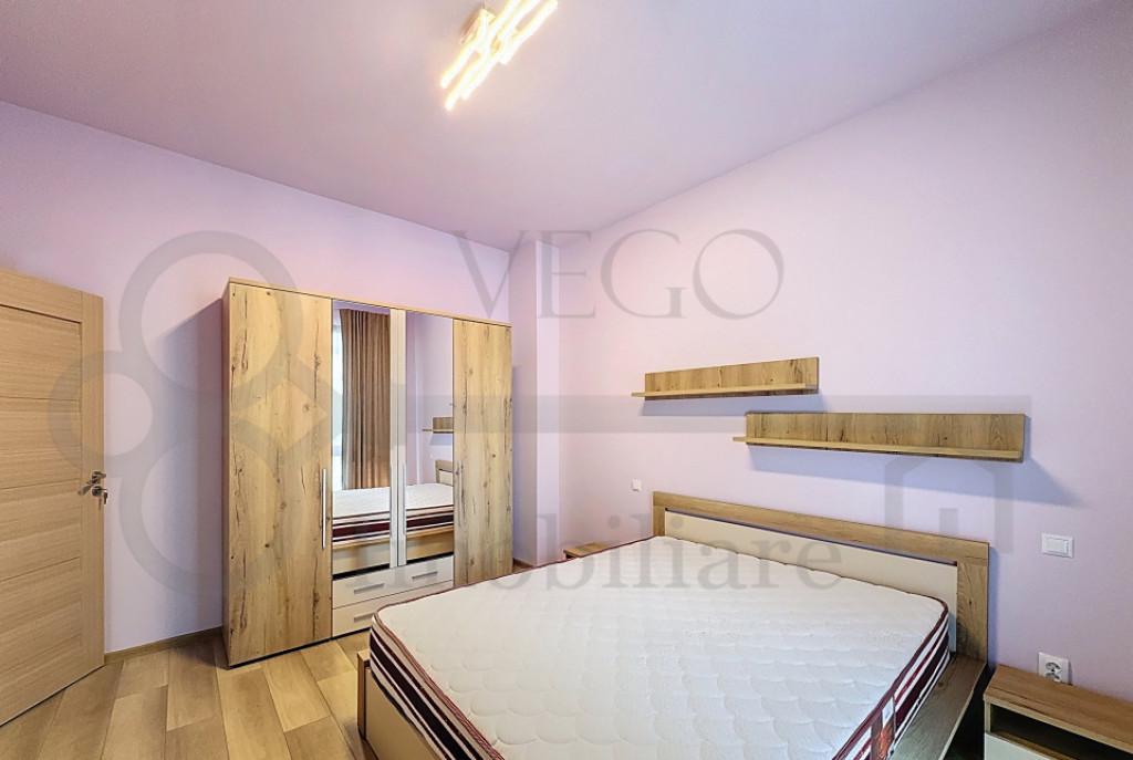 3 camere in bloc nou 76 mp balcon garaj Centru