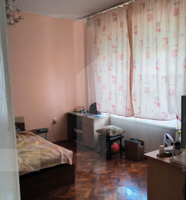 Apartament 35mp cu balcon - zona Mircea cel Batran eta