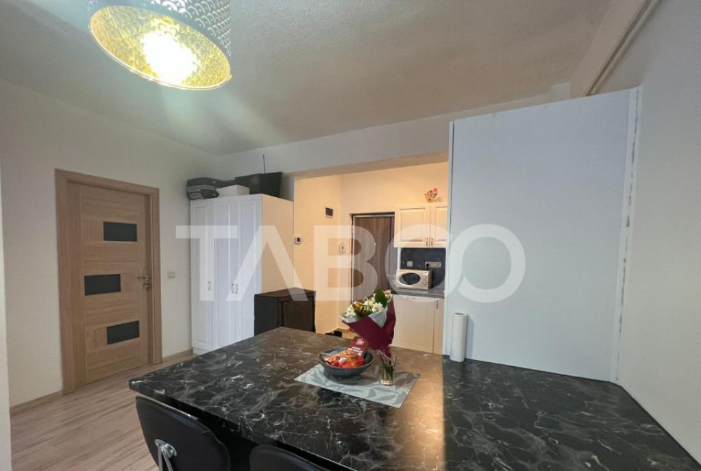 Apartament 2 camere de vanzare decomandat 39 mp zona Doamna