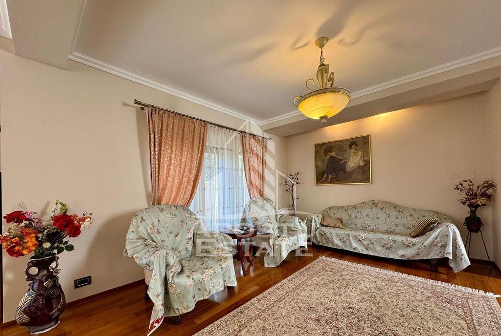 Apartament 4 camere decomandat centrala proprie zona Ara