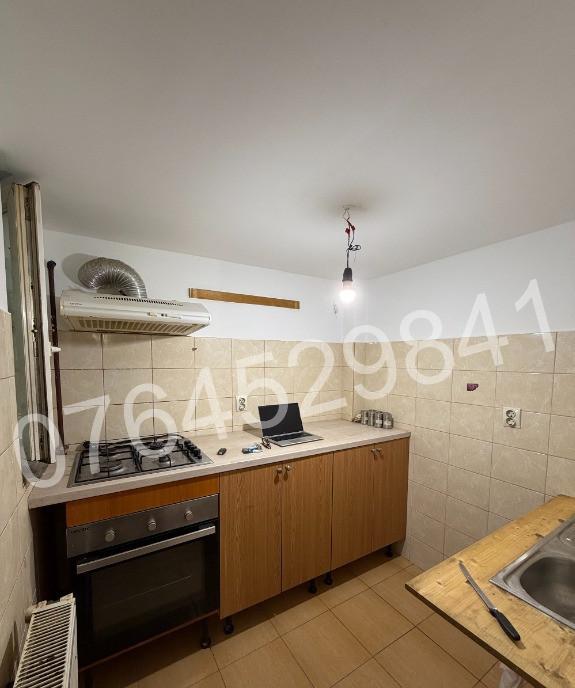 Vanzare garsoniera zona Hala Traian Calea Calarasilor Str Traian 87