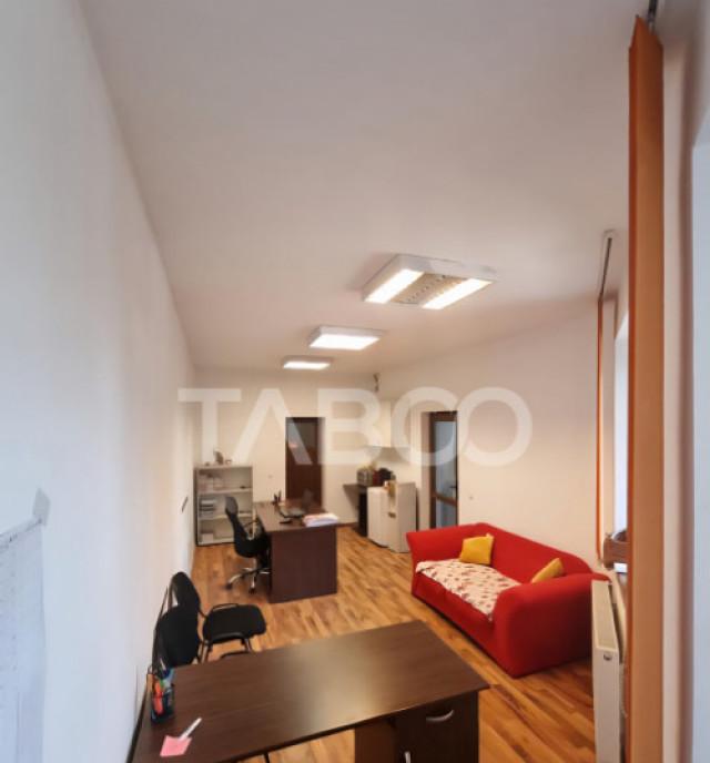 Spatiu birouri de vanzare 77 mp utili cu vad zona Central di