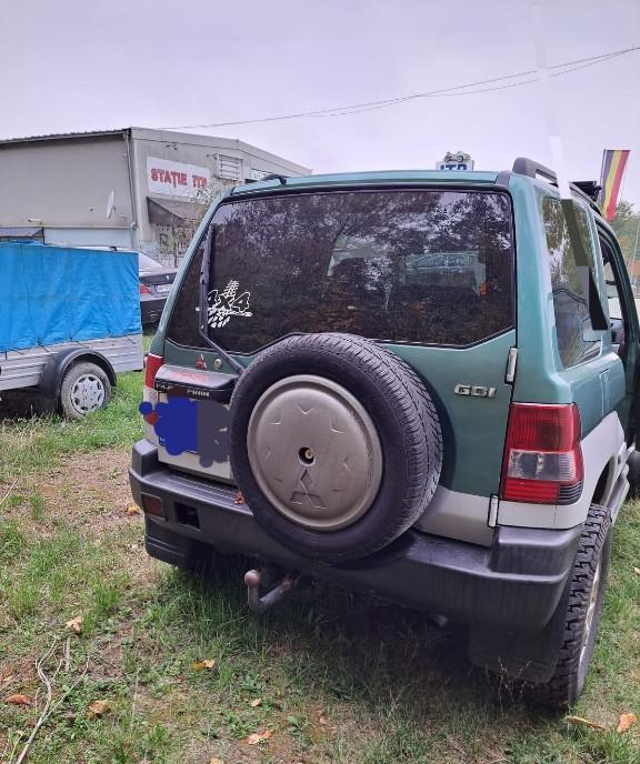 Mitsubishi pinin 2 700 lei