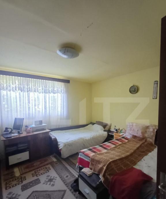 Casa renovabila 2 camere zona Cetate