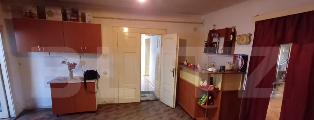 Exclusivitate Casa 5 camere 200 mp zona centrala strad