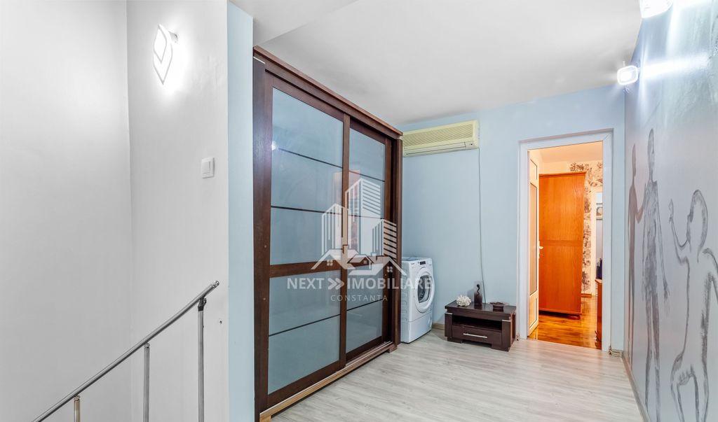 Apartament 4 camere tip Duplex la lv uri Trocadero