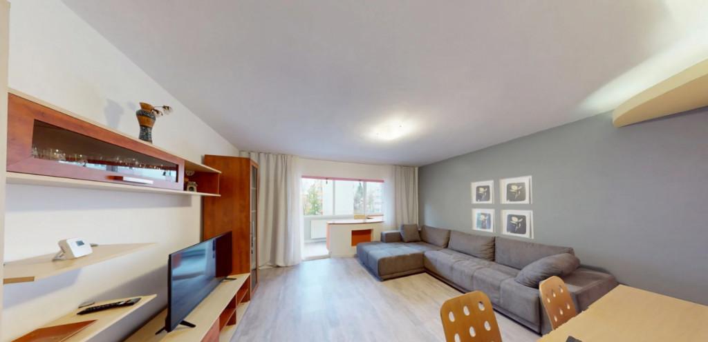 Apartament de 3 camere Vedere Mixta
