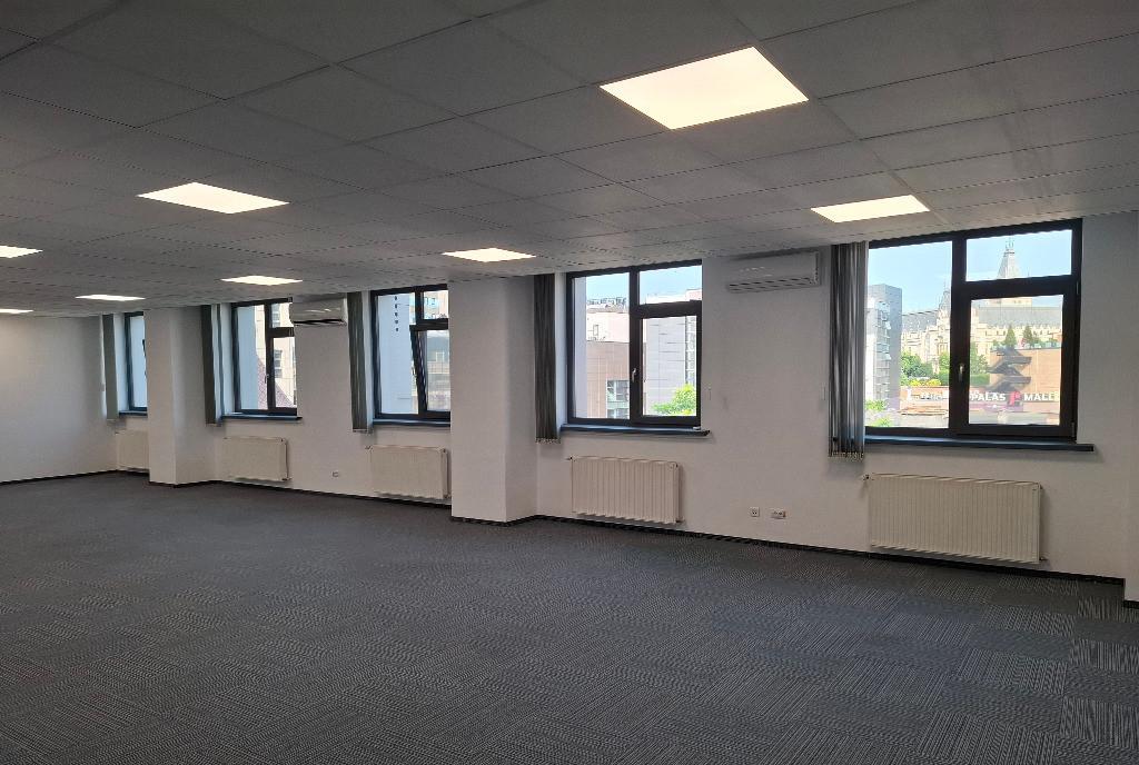 Spatiu birouri in suprafata de 372 m2 podu ros