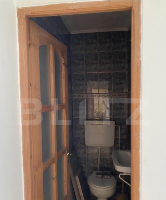 Apartament de 3 camere 2 bai si balcon inchis etaj interme