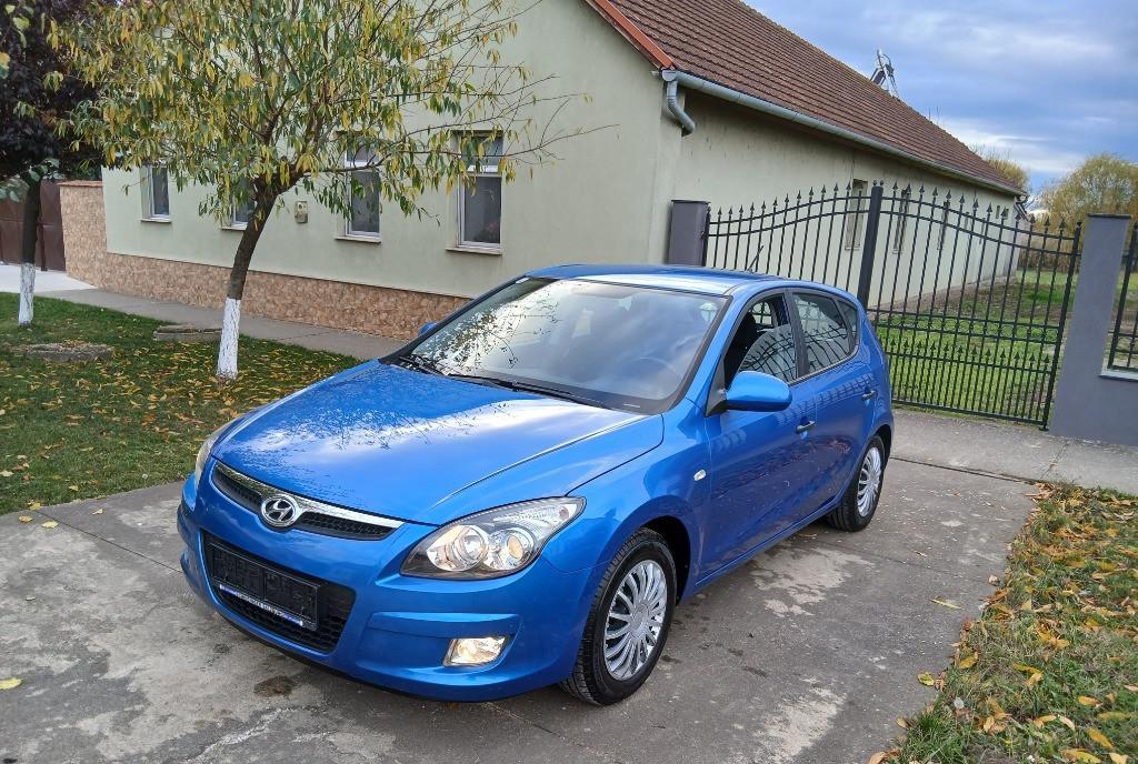 Hyundai i30 an 2010 1 4 klima 109 cai 3 150 eur