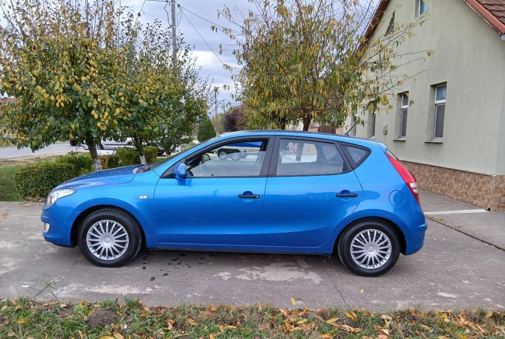 Hyundai i30 an 2010 1 4 klima 109 cai 3 150 eur