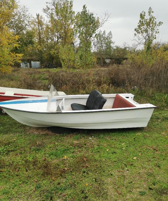 Barca salupa fibra 3 5 m adusa acum Germania 1 100 eur