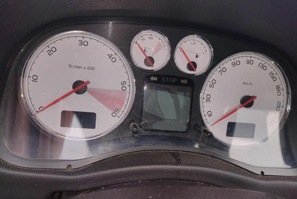 Peugeot 307 1 6hdi 3400lei 3 400 lei