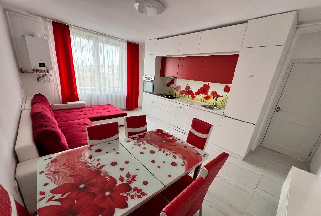Inchiriez apartament 3 camere recent renovat zona Mihai Viteazul