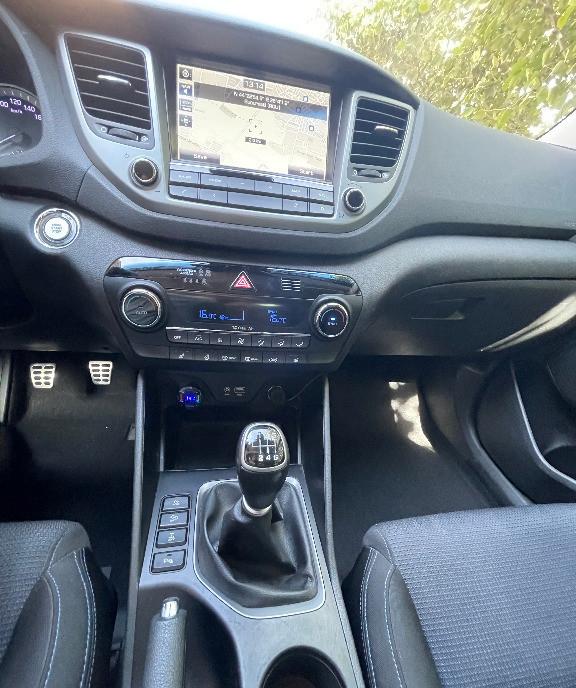 Hyundai Tucson 1 6 T-GDI 4x4 impecabil 16 890 eur