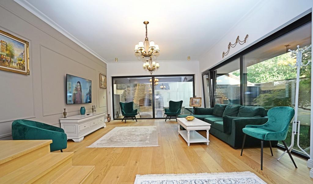 Lux Urban in Dristor Park Lake ior Vila Exclusivista