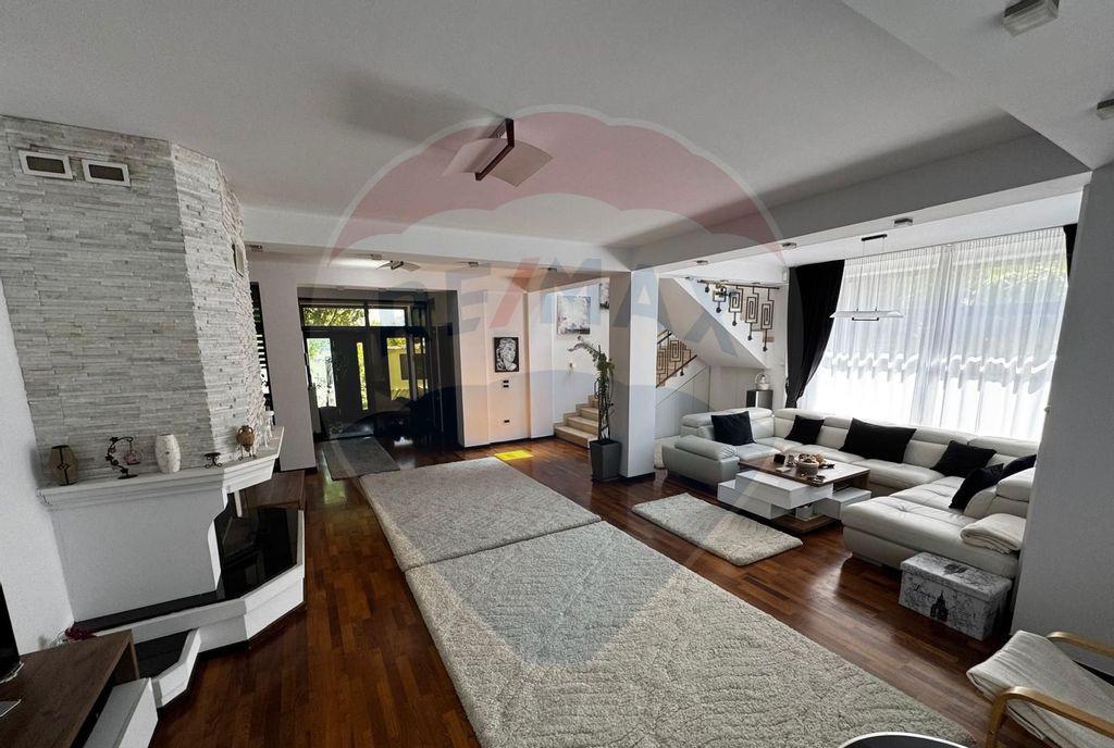 Casa / Vila cu 5 camere de vanzare