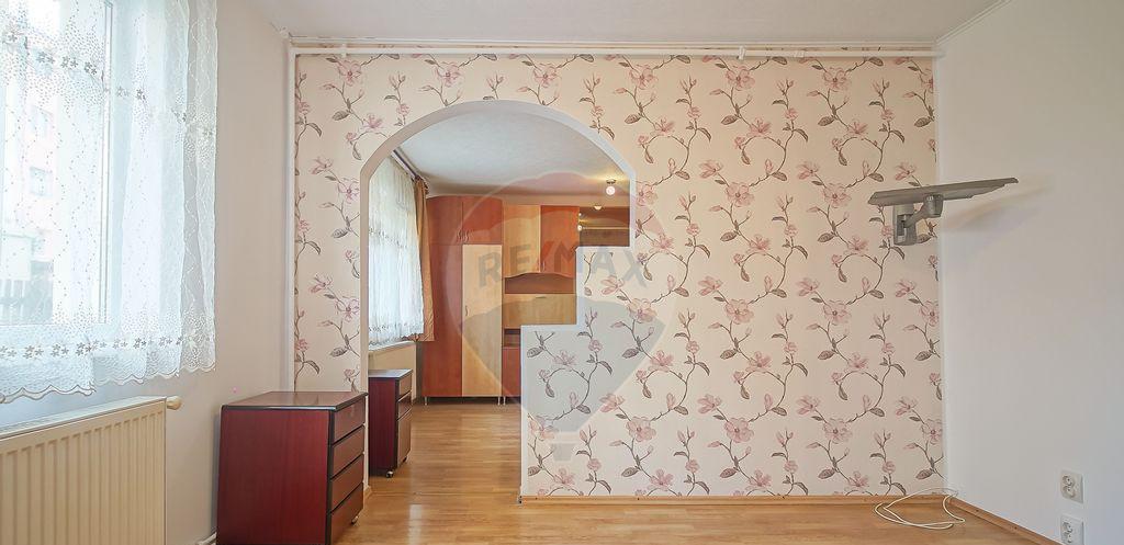 Apartament 2 camere renovat central Zona isr Rasnov