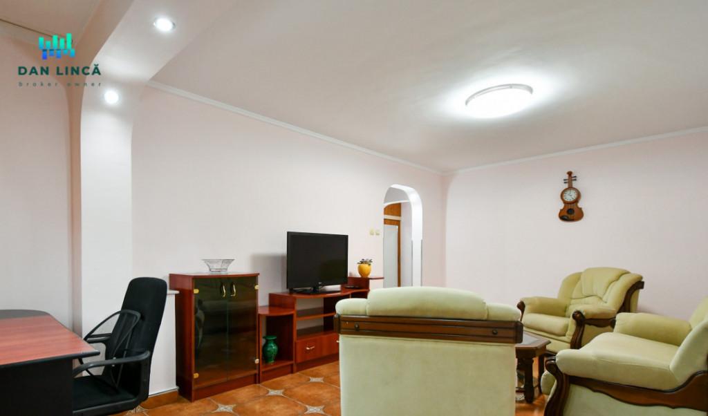 Casa de Cultura 3 camere transformat in 2 camere zona dinnin