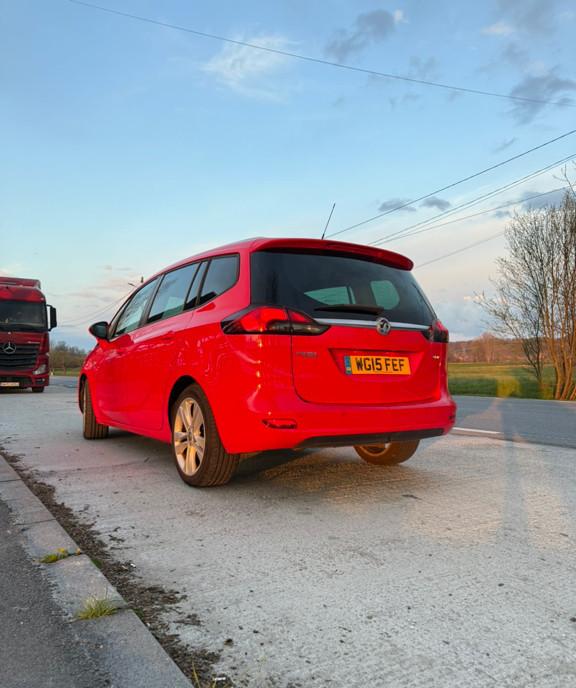 Opel Zafira 2 0 2015 2 700 eur