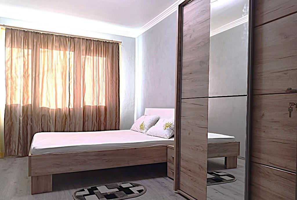 Apartament renovat nou de inchiriat Central zona Podgoria Arad