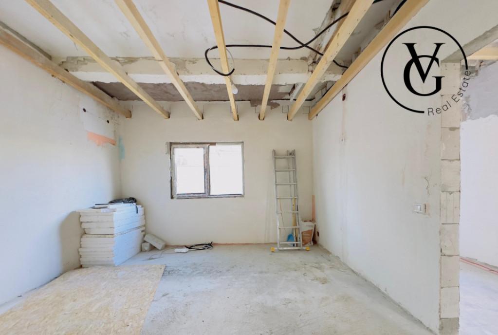 Casa la sol zona icil gara 240 mp teren