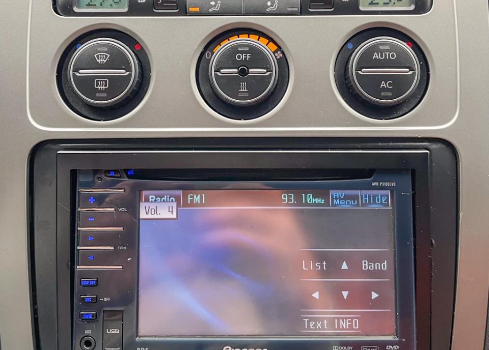 VW TOURAN CROSS 2 0 Garantie 12 luni buy-back Rate-fixe 6 699 eur