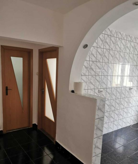 Apartament 2 camere decomandat Racadau