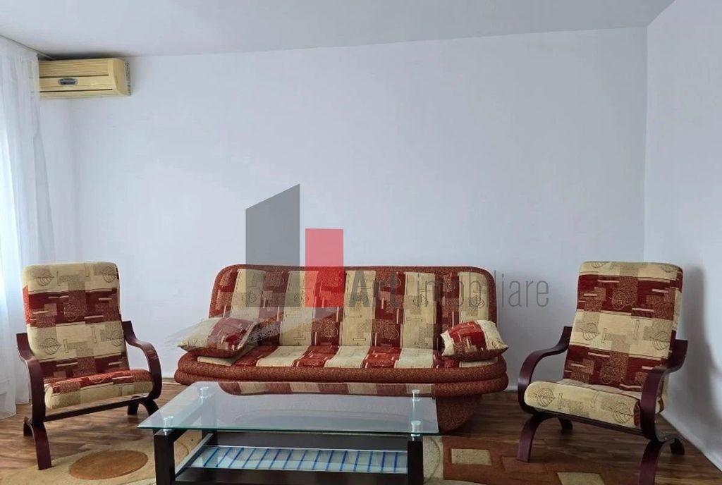 Garsoniera de inchiriat in zona Magheru ultracentral