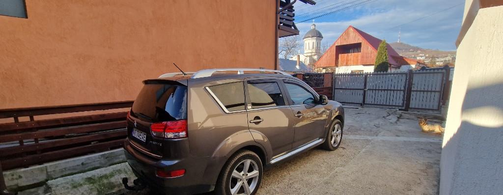 Citroen C Crosser 2 2 HDi 6 200 eur