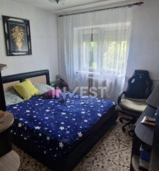 Apartament de vanzare 3 camere zona Canta Scoala Elena Cu