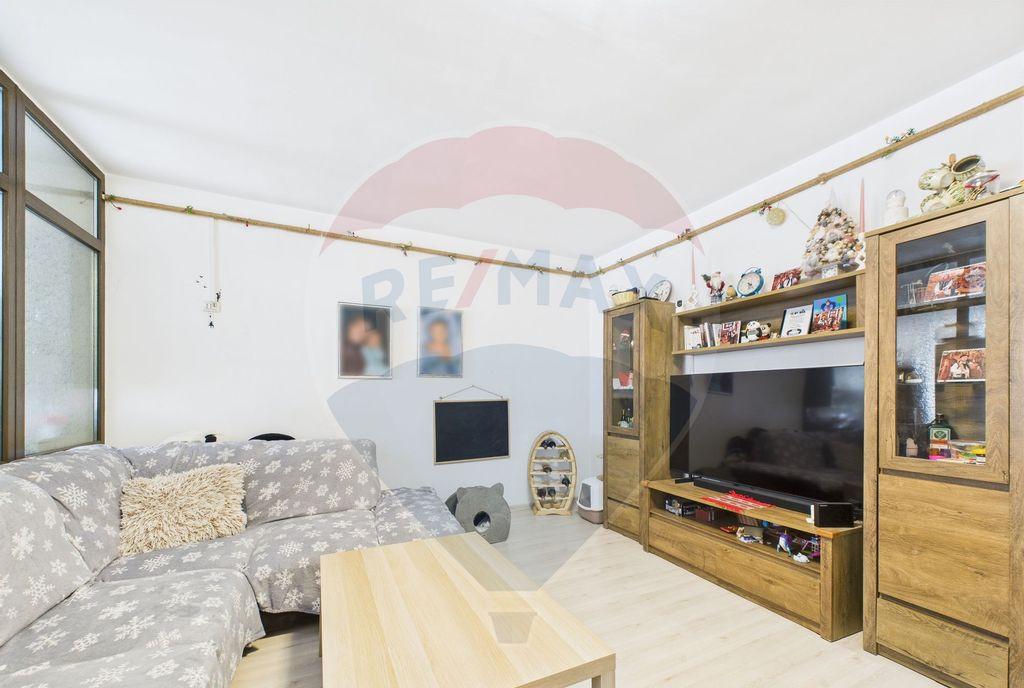 Apartament de vanzare 4 camere Prelungirea Ghencea Brag