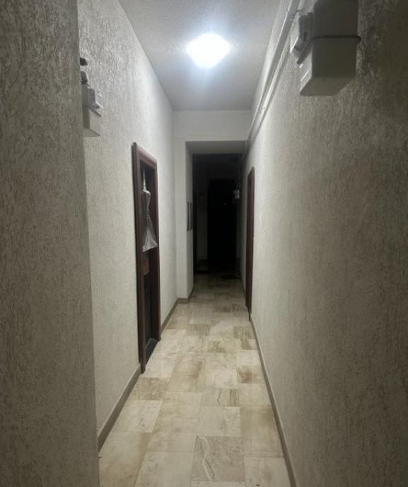 Apartament 2 camere etaj 1 zona Doamna Stanca