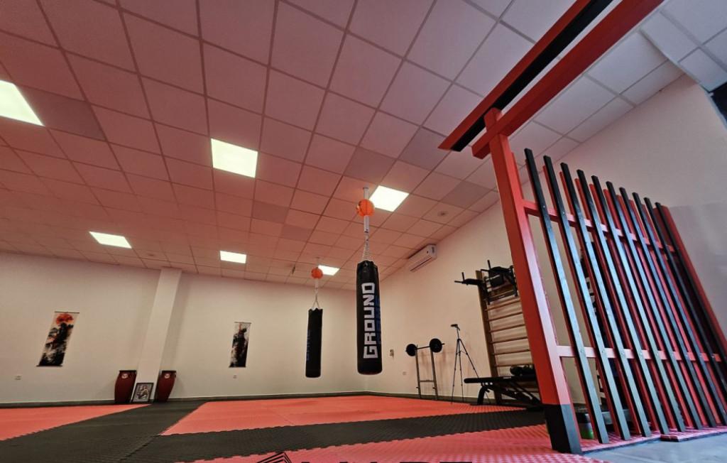 Apartament 2 camere etaj 1 zona Doamna Stanca