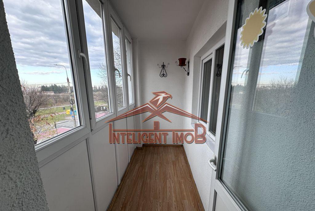 Nou Apartament decomandat 4 camere et 2 in Strand Ju